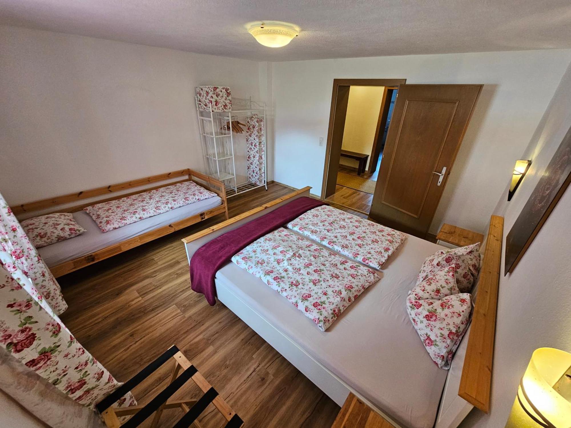 נידראו Ferienwohnung Neuheim מראה חיצוני תמונה